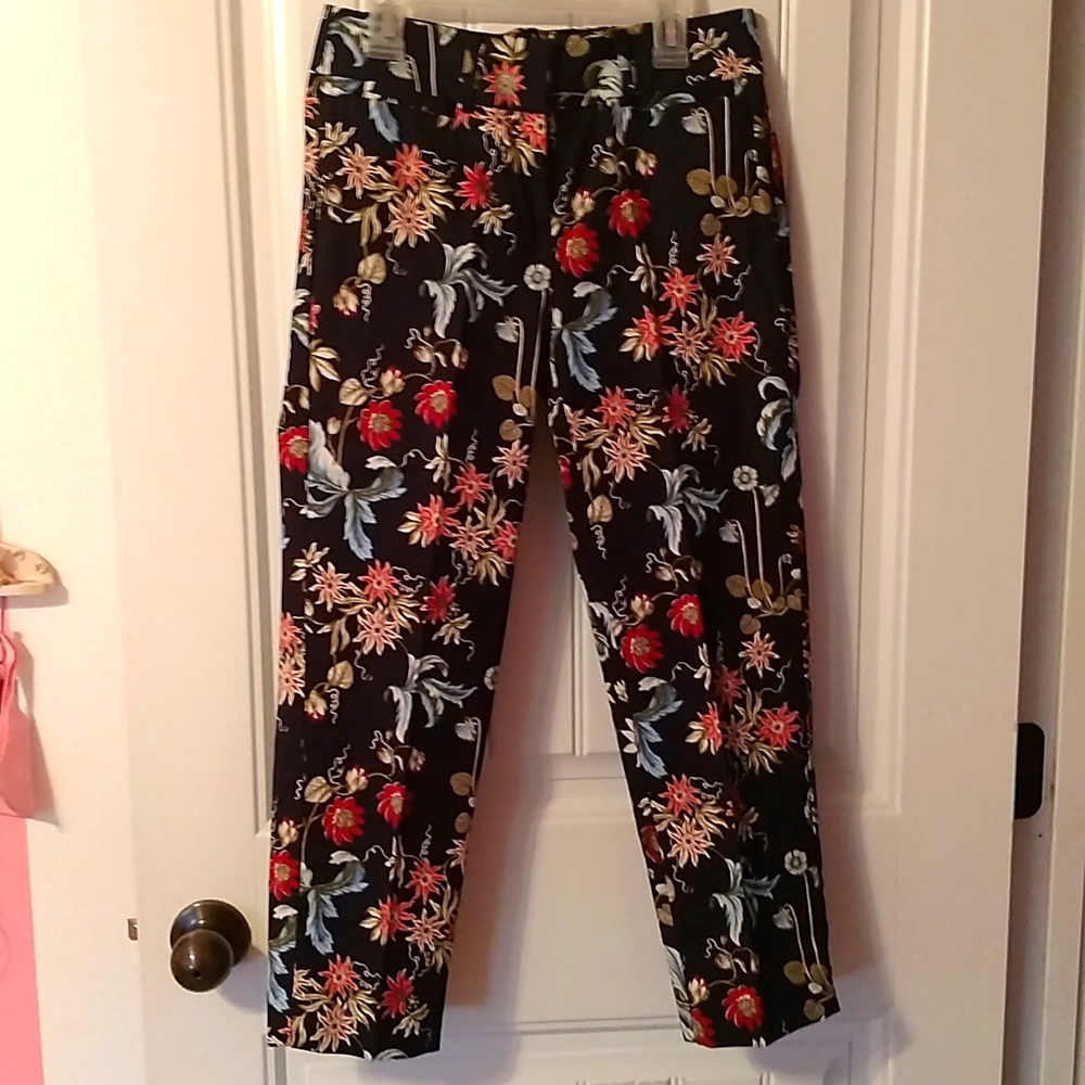 Ann Taylor Navy Floral pants